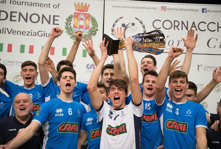 Italy celebrating Cornacchia World Cup 2019 with Leandro Mosca